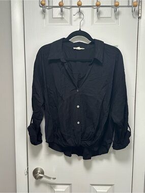 Lily Star Black Button-Front Lightweight Blouse